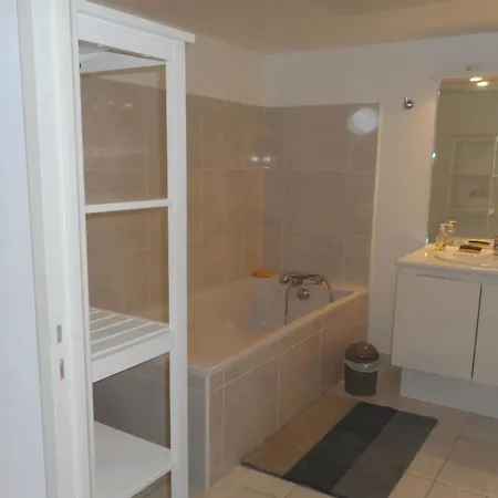 Bright Flat In The Heart Of Tropez 아파트 쎙뜨호뻬